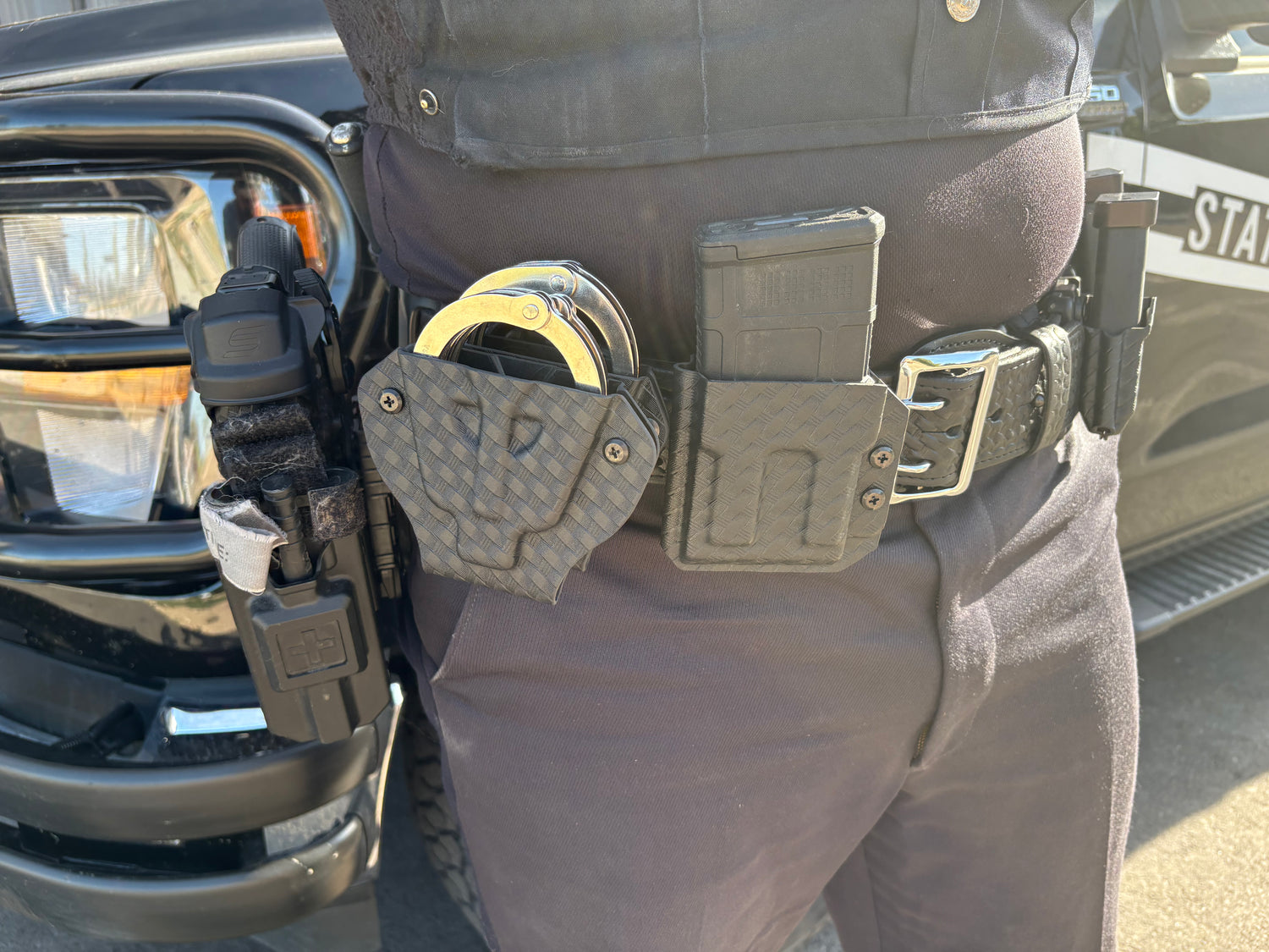 Warden // Double Handcuff Case