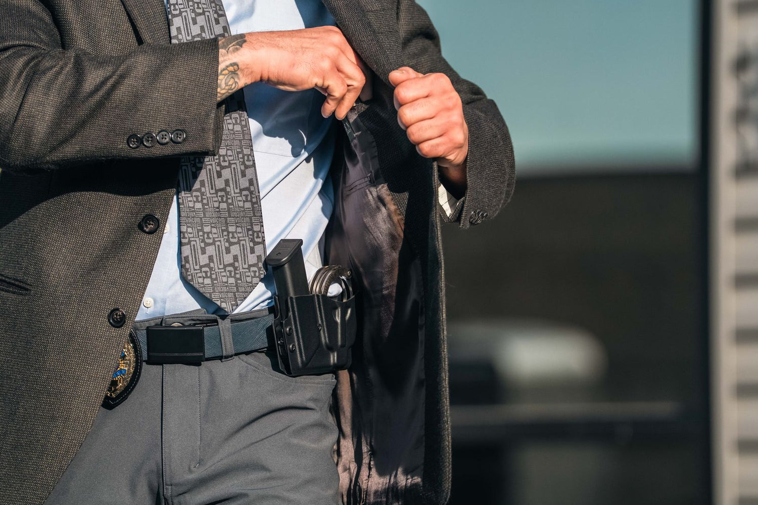 Ironside // Single Pistol + Handcuff Combo