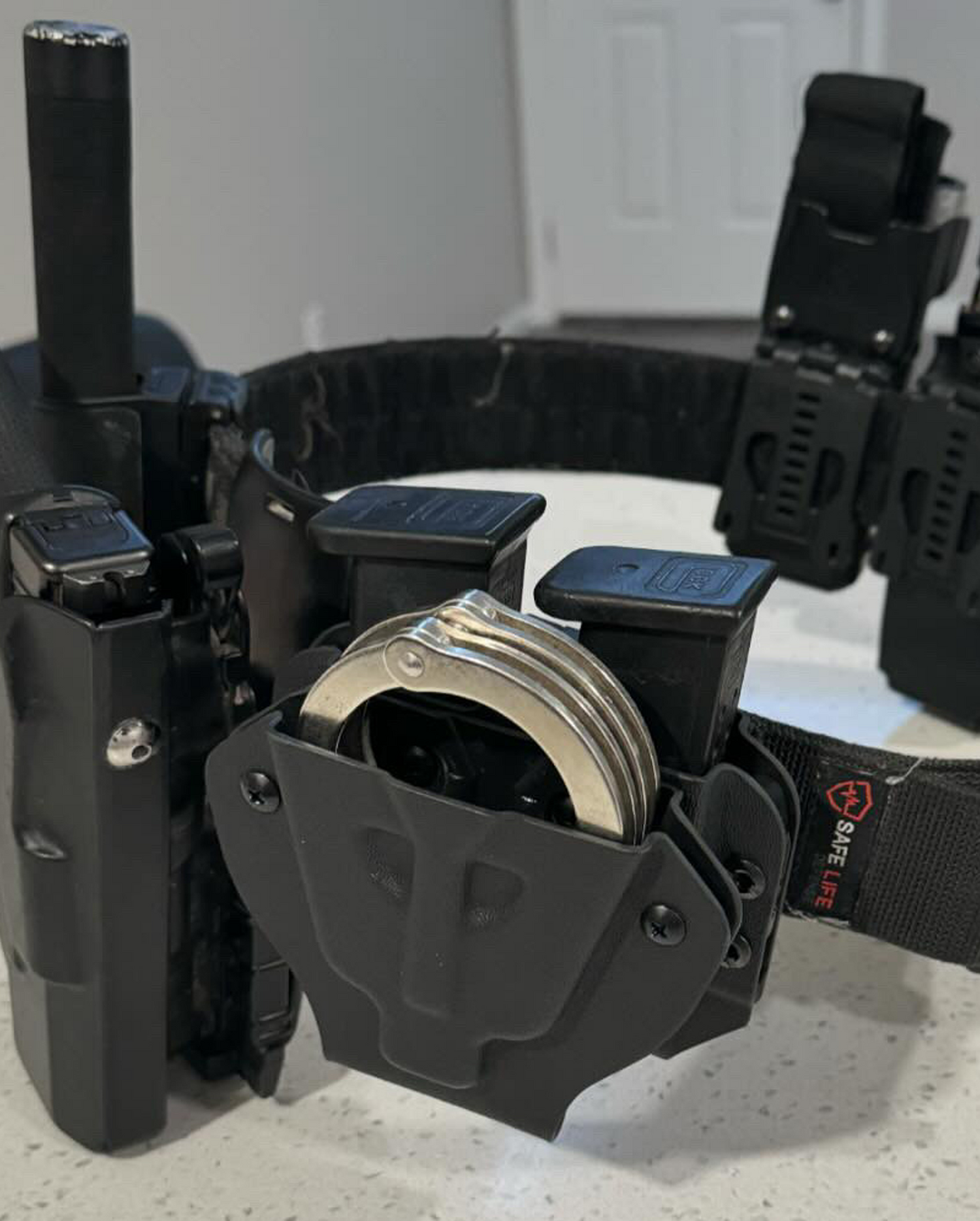 Bearcat // Double Pistol + Handcuff Combo